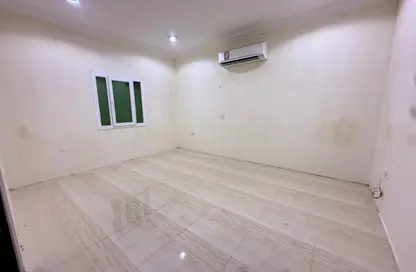 Apartment - Studio - 1 Bathroom for rent in Ain Khaled Villas - Ain Khaled - Doha