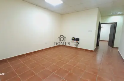 Apartment - 2 Bedrooms - 2 Bathrooms for rent in Thabit Bin Zaid Street - Al Mansoura - Doha