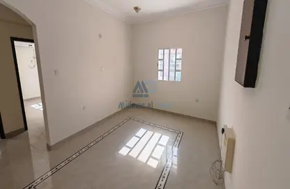 Apartment - 2 Bedrooms - 2 Bathrooms for rent in Madinat Khalifa - Doha