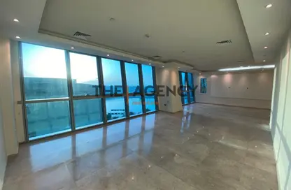 Apartment - 3 Bedrooms - 4 Bathrooms for sale in Zig Zag Towers - West Bay - Doha