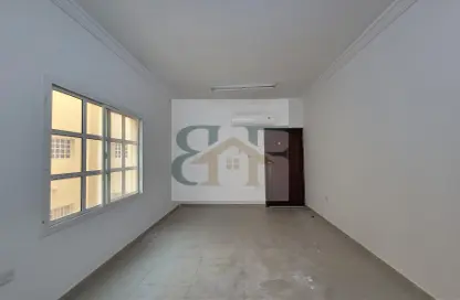 شقة - 3 غرف نوم - 2 حمامات للايجار في المنتزه - الدوحة