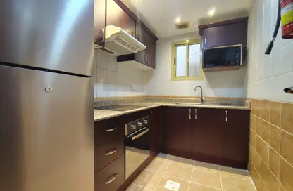 Apartment - 2 Bedrooms - 2 Bathrooms for rent in Ain Khaled Villas - Ain Khaled - Doha