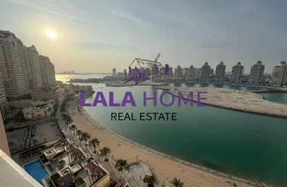 شقة - 2 غرف نوم - 4 حمامات للايجار في فيفا غرب - فيفا بحرية - جزيرة اللؤلؤة - الدوحة