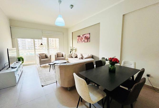 987988 - Property Image 2