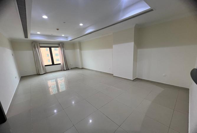 988694 - Property Image 3