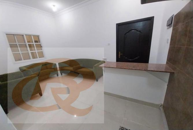 Apartment - 1 Bedroom - 1 Bathroom for rent in Tadmur Street - Old Airport Road - Doha