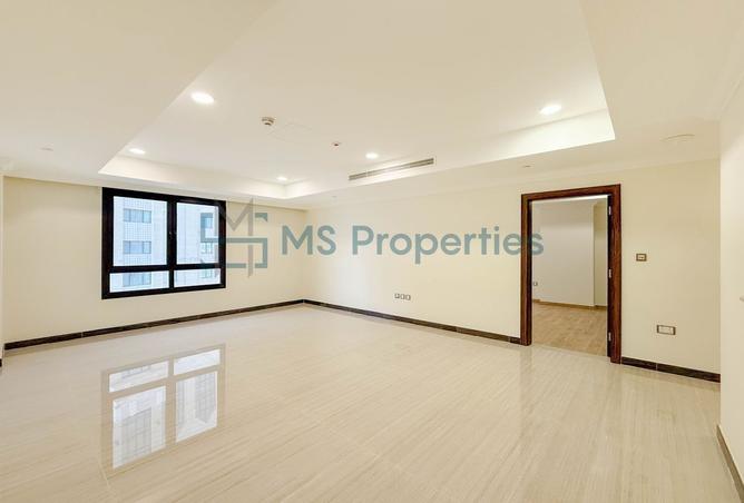 958052 - Property Image 3