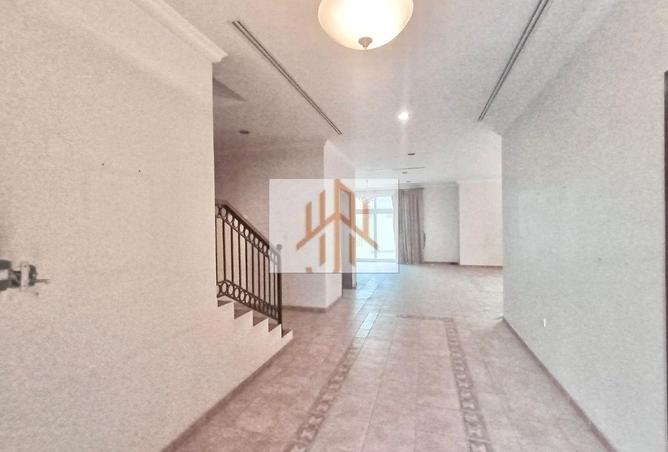 942805 - Property Image 2