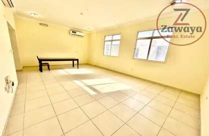 Apartment - 3 Bedrooms - 3 Bathrooms for rent in Nawfal Street - Al Muntazah - Doha