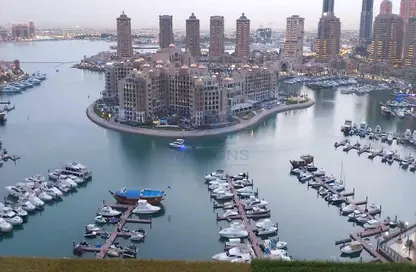 Apartment - 3 Bedrooms - 3 Bathrooms for rent in Porto Arabia - The Pearl Island - Doha