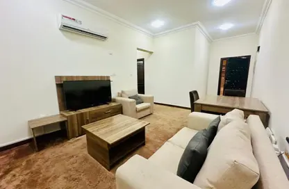 Apartment - 1 Bedroom - 1 Bathroom for rent in Umm Ghuwailina 4 - Umm Ghuwailina - Doha