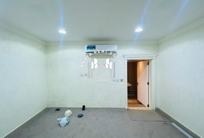 975355 - Property Image 2