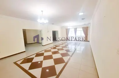 مجمع سكني - 4 غرف نوم - 5 حمامات للايجار في مجمع فيلات بل اير - الريان القديمة - الريان - الدوحة