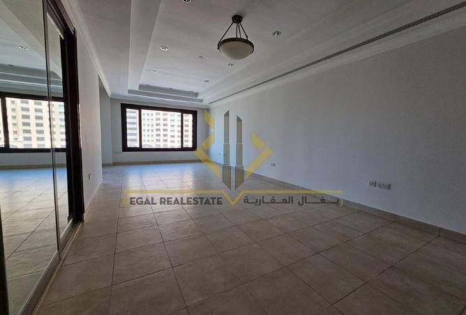 933221 - Property Image 2