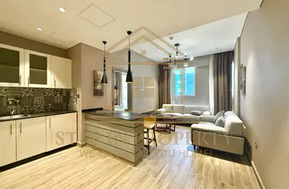 Apartment - 1 Bedroom - 1 Bathroom for rent in Ramada Tower - Al Muntazah - Doha