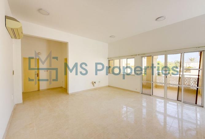 975689 - Property Image 3