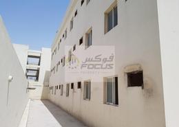 Labor Camp - 8 bathrooms for rent in Industrial Area 5 - Industrial Area - Industrial Area - Doha