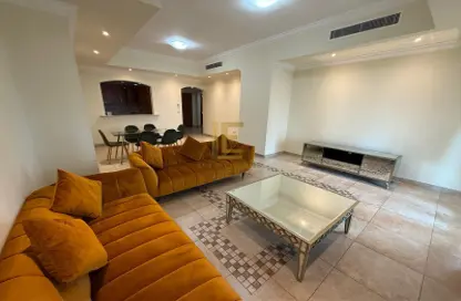 Apartment - 1 Bedroom - 2 Bathrooms for sale in Porto Arabia - The Pearl Island - Doha