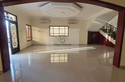 فيلا - 7 غرف نوم - 5 حمامات للايجار في الثمامة - الثمامة - الدوحة