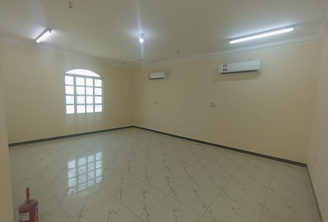 962377 - Property Image 2