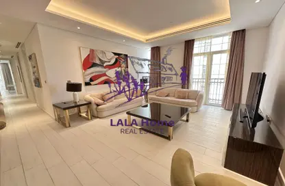 Apartment - 2 Bedrooms - 4 Bathrooms for rent in Floresta Gardens - Floresta Gardens - The Pearl Island - Doha