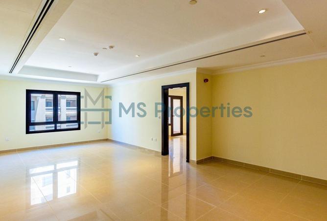 985033 - Property Image 3