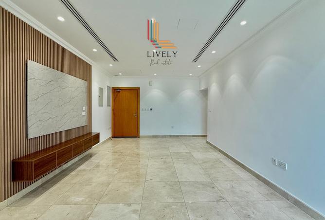 947469 - Property Image 2