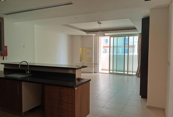 905244 - Property Main Image