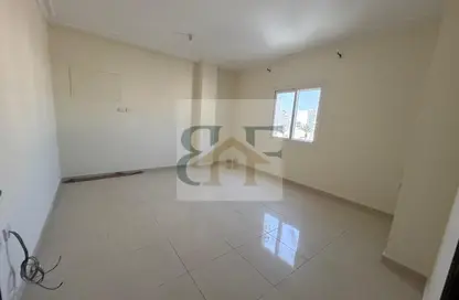 شقة - 2 غرف نوم - 2 حمامات للايجار في ام غوالينا تجارية - ام غويلينا - أم غويلينا - الدوحة