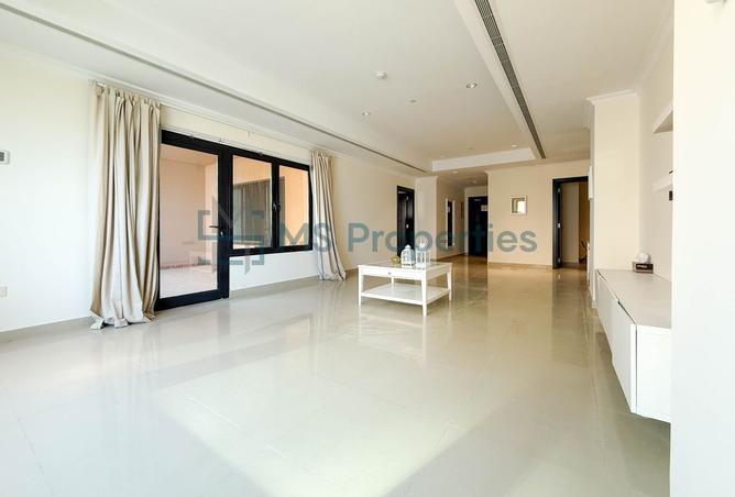 928320 - Property Image 3