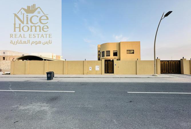 925834 - Property Image 2