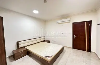Apartment - 1 Bedroom - 2 Bathrooms for rent in Salaja Street - Doha Al Jadeed - Doha