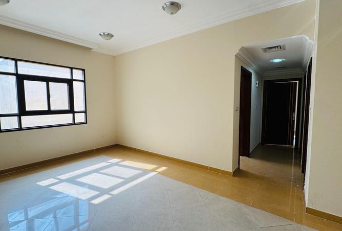 996441 - Property Image 3