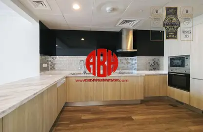 Apartment - 2 Bedrooms - 3 Bathrooms for rent in Viva West - Viva Bahriyah - The Pearl Island - Doha