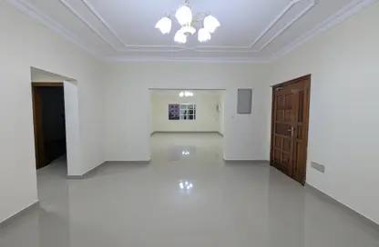 Apartment - 3 Bedrooms - 3 Bathrooms for rent in Anas Street - Fereej Bin Mahmoud North - Fereej Bin Mahmoud - Doha
