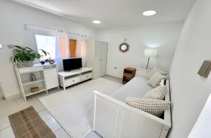 Apartment - Studio - 1 Bathroom for rent in Onaiza - Onaiza - Doha