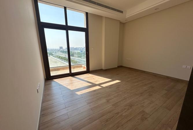 944802 - Property Image 2