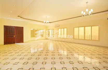 فيلا - 4 غرف نوم - 5 حمامات للايجار في السودان - السودان - الدوحة