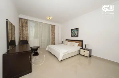 Room / Bedroom image for: Apartment - 3 Bedrooms - 3 Bathrooms for rent in Beverly Hills Tower - West Bay - West Bay - Doha, Image 1