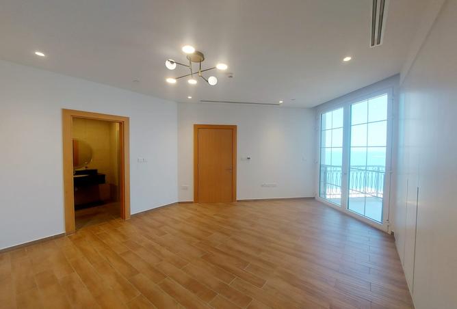 977749 - Property Image 2