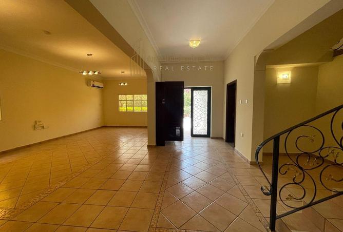952491 - Property Image 3