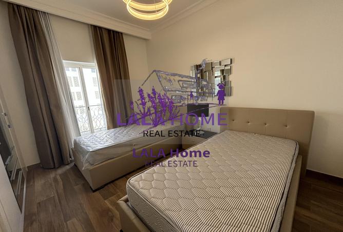 832291 - Property Image 2