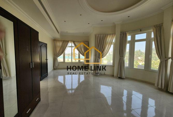 994739 - Property Image 3