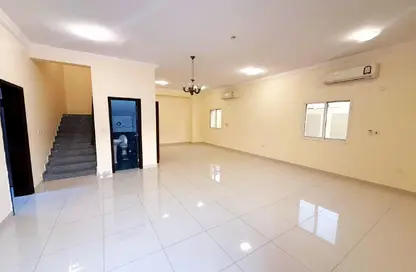 مجمع سكني - 4 غرف نوم - 4 حمامات للايجار في شارع  بو هامو - أبو هامور - الدوحة