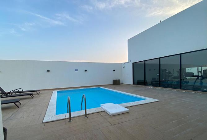 990121 - Property Image 2