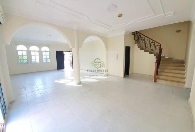 988696 - Property Image 2