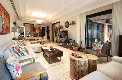 Apartment - 2 Bedrooms - 3 Bathrooms for sale in West Porto Drive - Porto Arabia - The Pearl Island - Doha