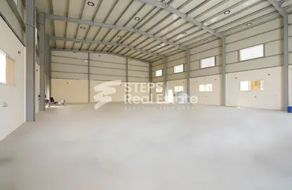 Warehouse - Studio for rent in East Industrial Street - Birkat Al Awamer - Al Wakra