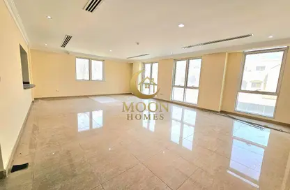 شقة - 4 غرف نوم - 5 حمامات للايجار في شقق مساكن المطار القديم - طريق المطار القديم - الدوحة