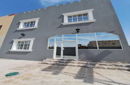Villa - 4 Bedrooms - 6 Bathrooms for rent in Muraikh - AlMuraikh - Doha